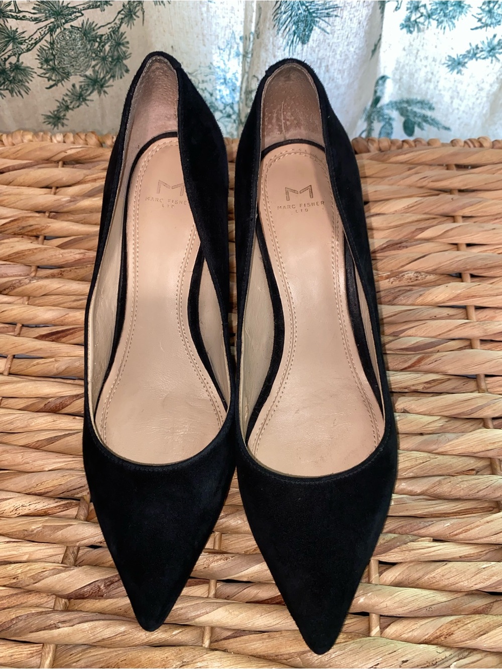 Marc Fisher LTD Black Suede Pointed Toe Block Heel Pumps Women's Size 8M